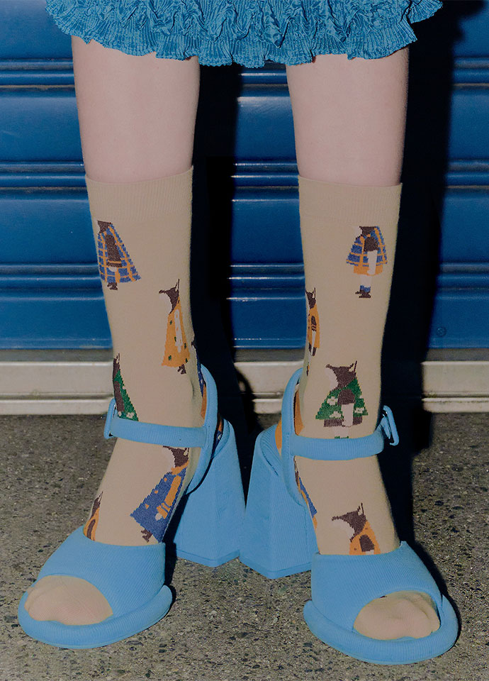 森林散步不對稱造型中長襪